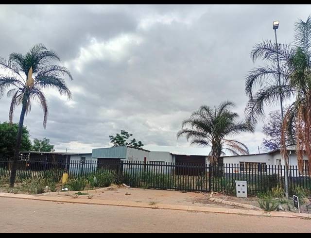 M² BUSINESS CENTRE FOR SALE IN MAGNA VIA INDUSTRIAL
